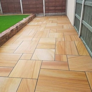 Paving TEAKWOOD 20mm Calibrated Smooth Natural Sandstone 18.19 M2 Patio Pack